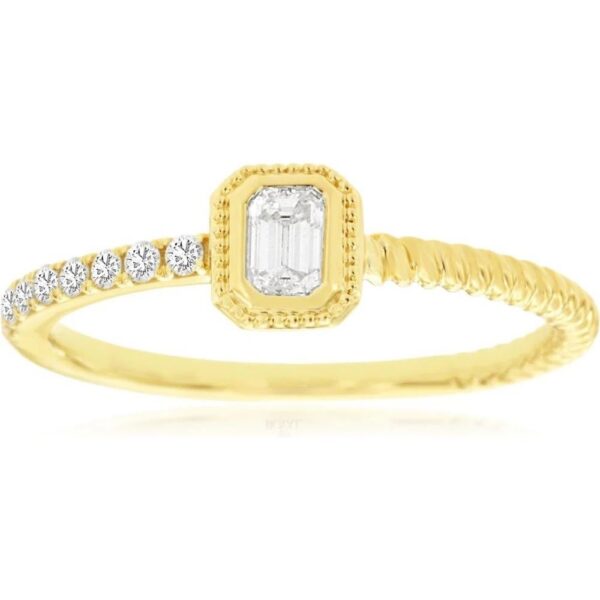 14 Karat Yellow Gold Engagement Ring